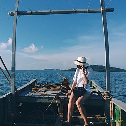 Làng Chài Và Khu Hậu Cần Nghề Cá