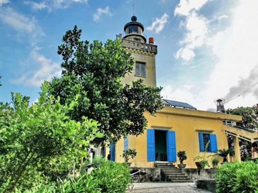 Tham quan ngọn hải đăng Cô Tô Tham quan ngọn hải đăng Cô Tô