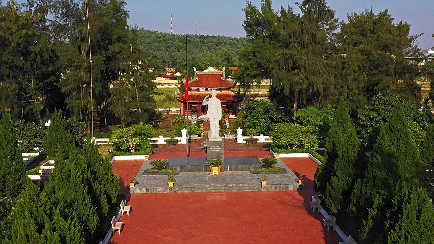 Nhà Lưu Niệm Bác Hồ Đảo Cô Tô