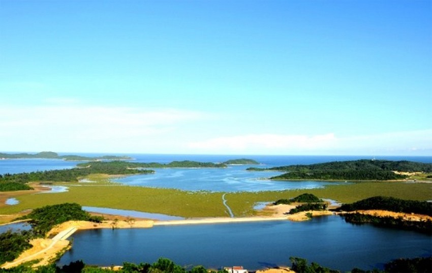 Tham quan ngọn hải đăng Cô Tô Tham quan ngọn hải đăng Cô Tô